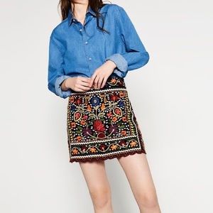 NWT Zara embroidered skirt